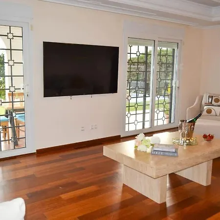 Villa Spectacular In Benalmadena
