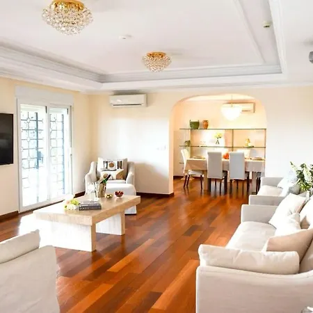 Spectacular In Villa *